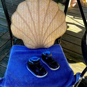 Toddler Jordans size 6C